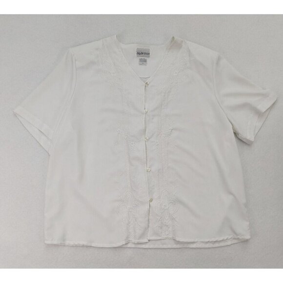 Apparenza Women's Top Size 1X White Embroidered Short Sleeve Silky Textured - Picture 1 of 13